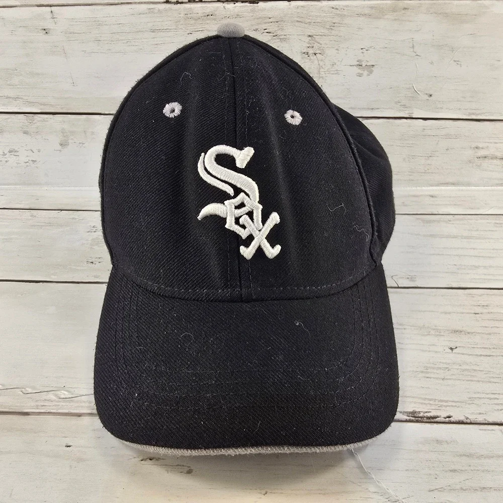 MLB Chicago White Sox Kids Baseball Cap‎ Fan Favorite Black Adjustable Hat Logo